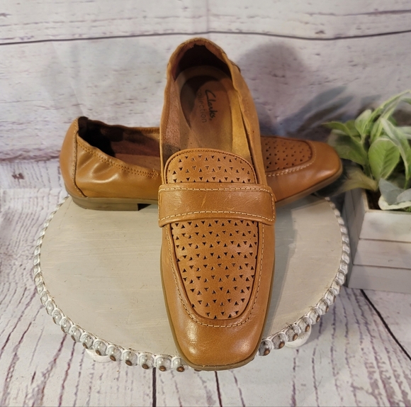 Clarks Shoes - Clarks Collection Lyrical Way Womens Tan Leather Loafers Size 10M